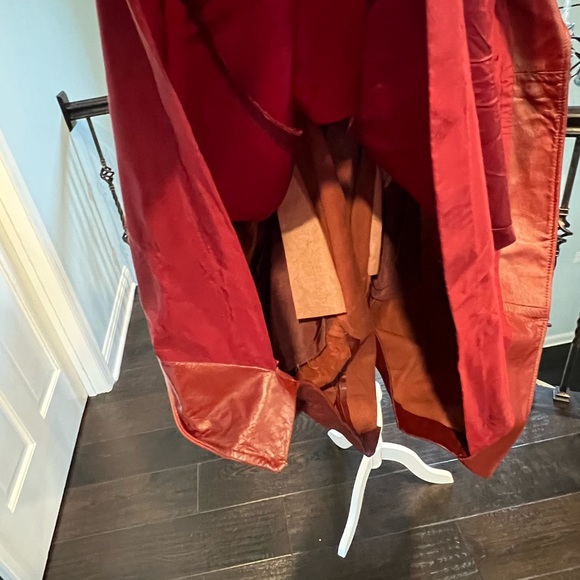 Vintage Golét 1970’s Red leather coat trimmed with a silver fox collar 8/10 Med - Picture 12 of 16